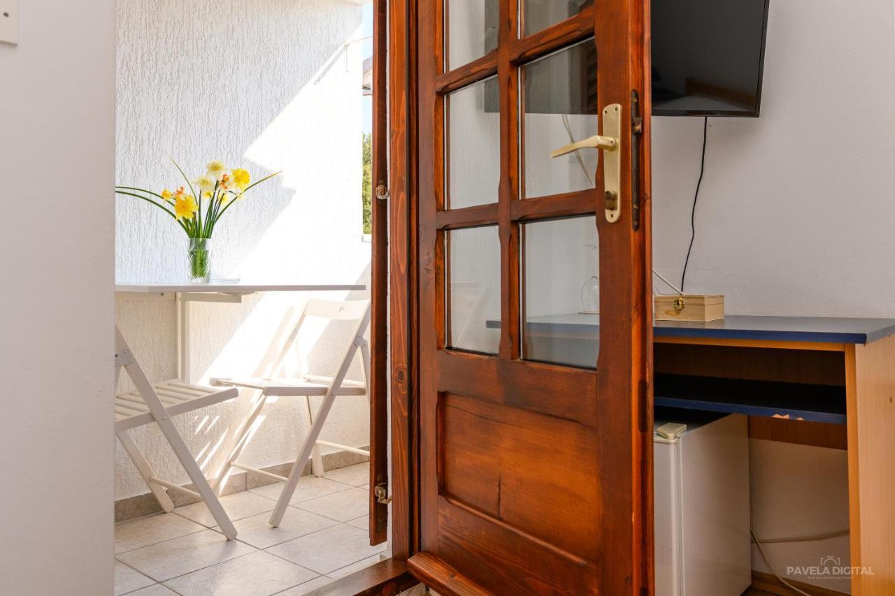 Sobe I Apartman Mareta Miholascica Ngoại thất bức ảnh