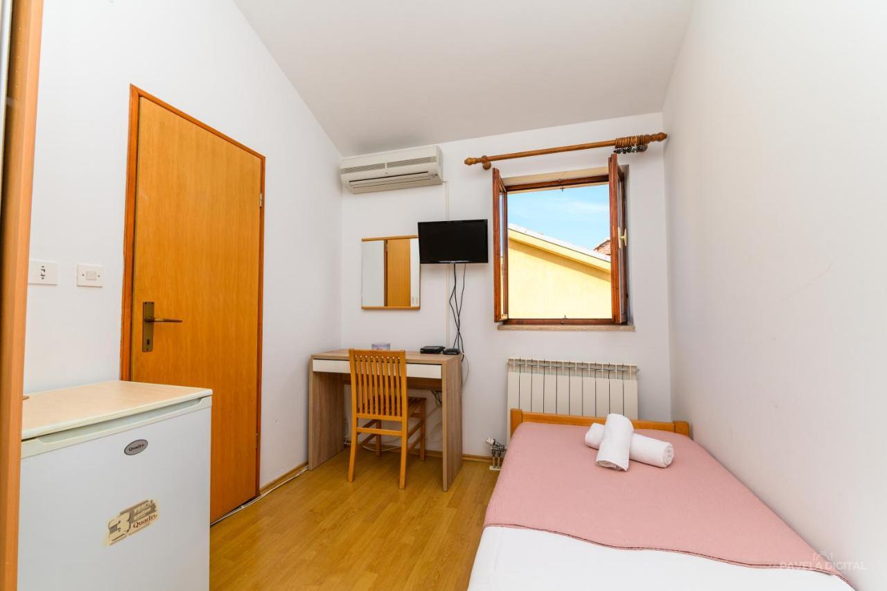 Sobe I Apartman Mareta Miholascica Ngoại thất bức ảnh