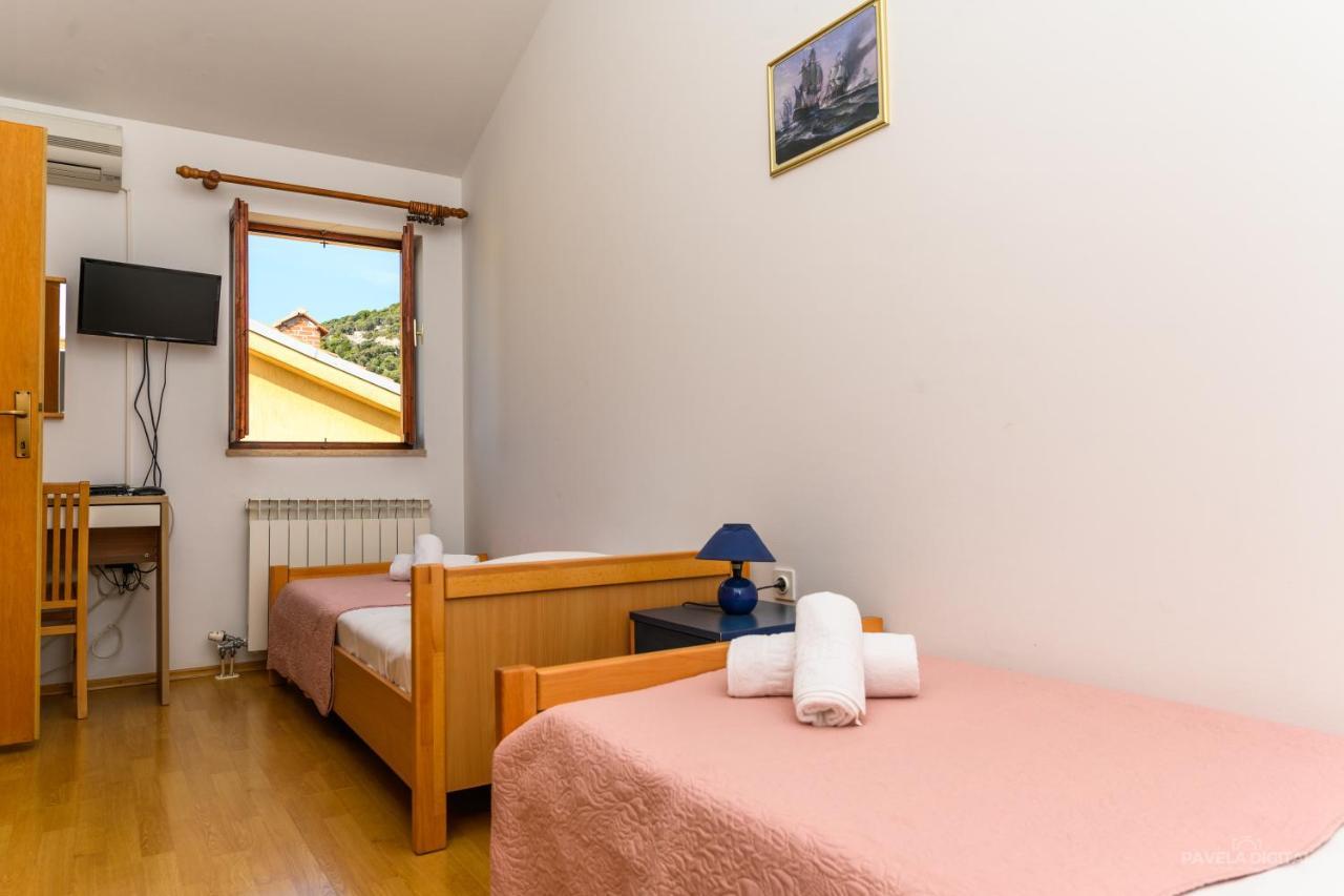 Sobe I Apartman Mareta Miholascica Ngoại thất bức ảnh