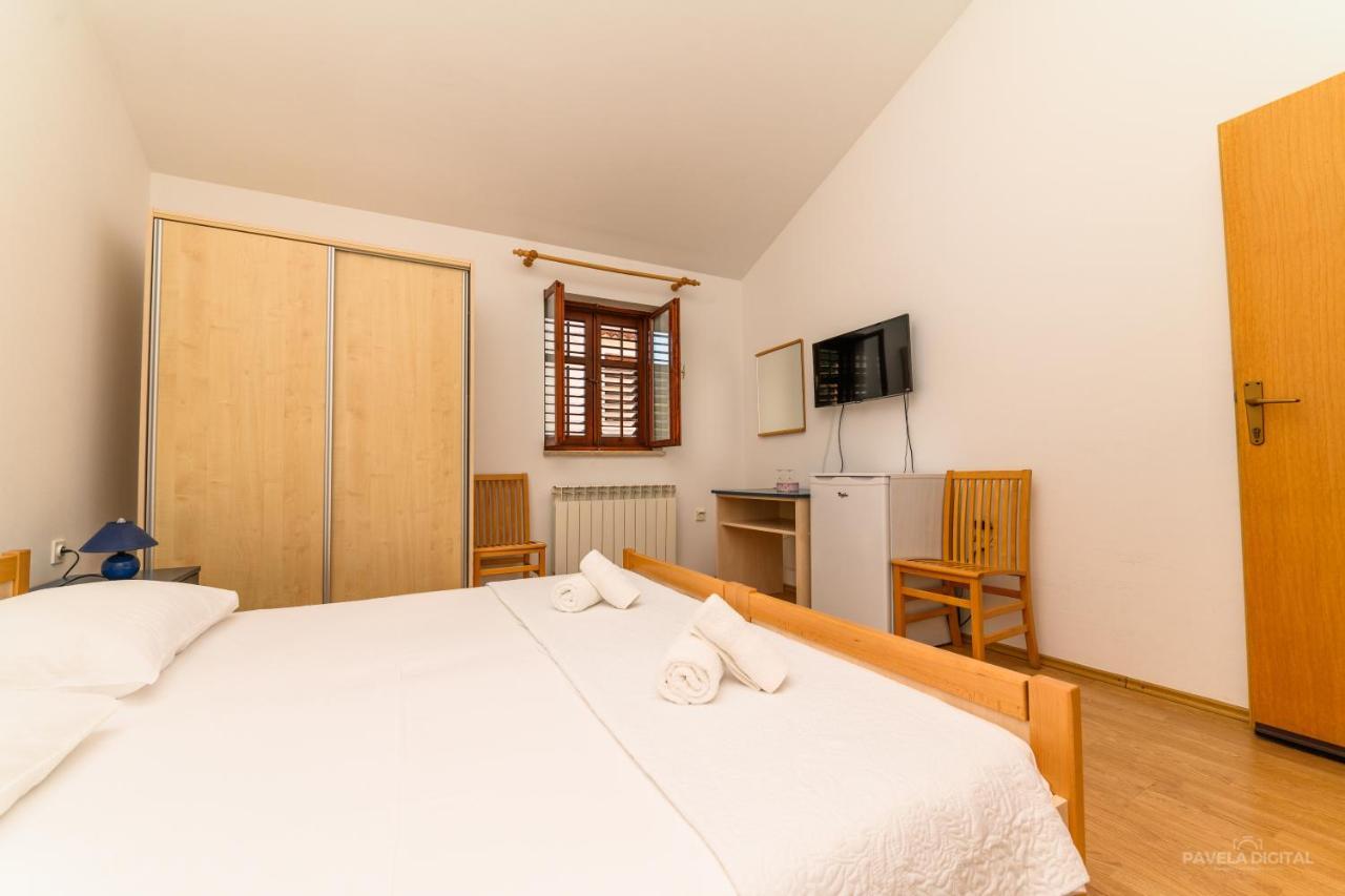 Sobe I Apartman Mareta Miholascica Ngoại thất bức ảnh